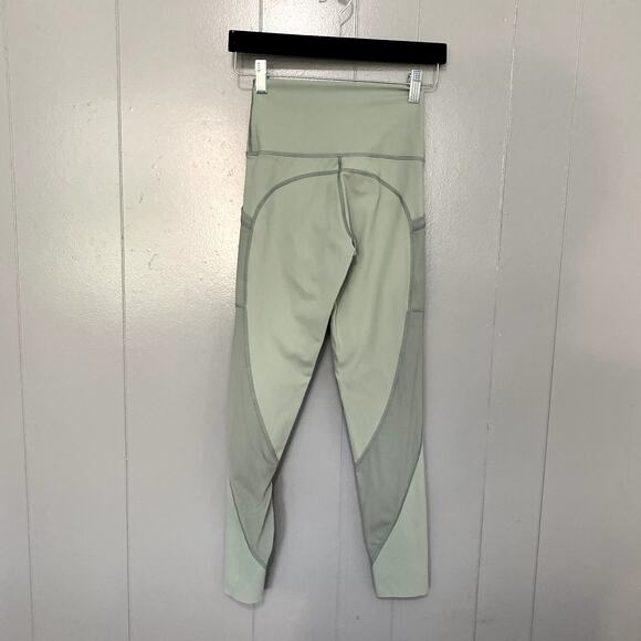 Aerie Offline Sage Green Mesh Panels Goals High Rise Athletic 7/8 Leggings S - Picture 4 of 9